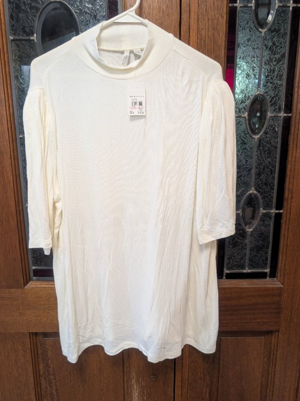 Womens vertical ribbed elbow-length sleeve top, size 18-20
